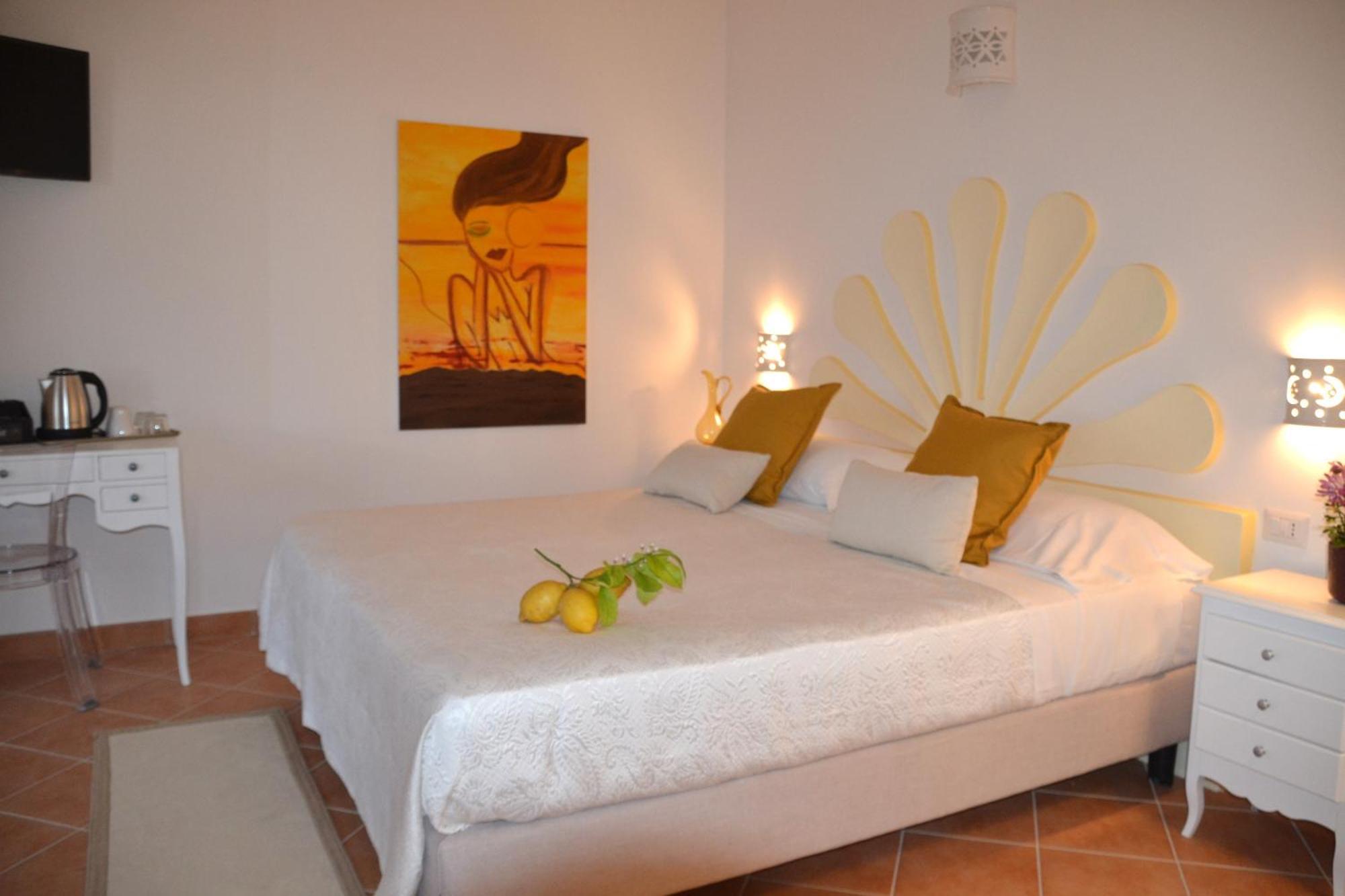 Villa Santa Chiara Positano Suites Exterior foto